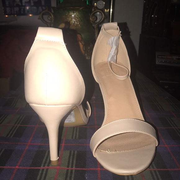 Nude 3 inch heels. Euro size 41 (US size 10). - Picture 2 of 3